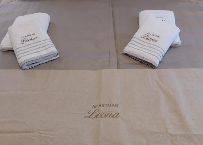 Leona, * Опатия