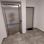 Apartment Leona, *